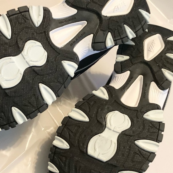 Avia Dual-Tone Athletic Shoes - Picture 6 of 6